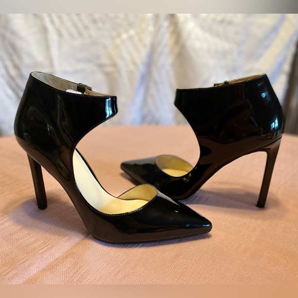 NINE WEST black patent heels in EUC size 7.5 - Picture 7 of 8